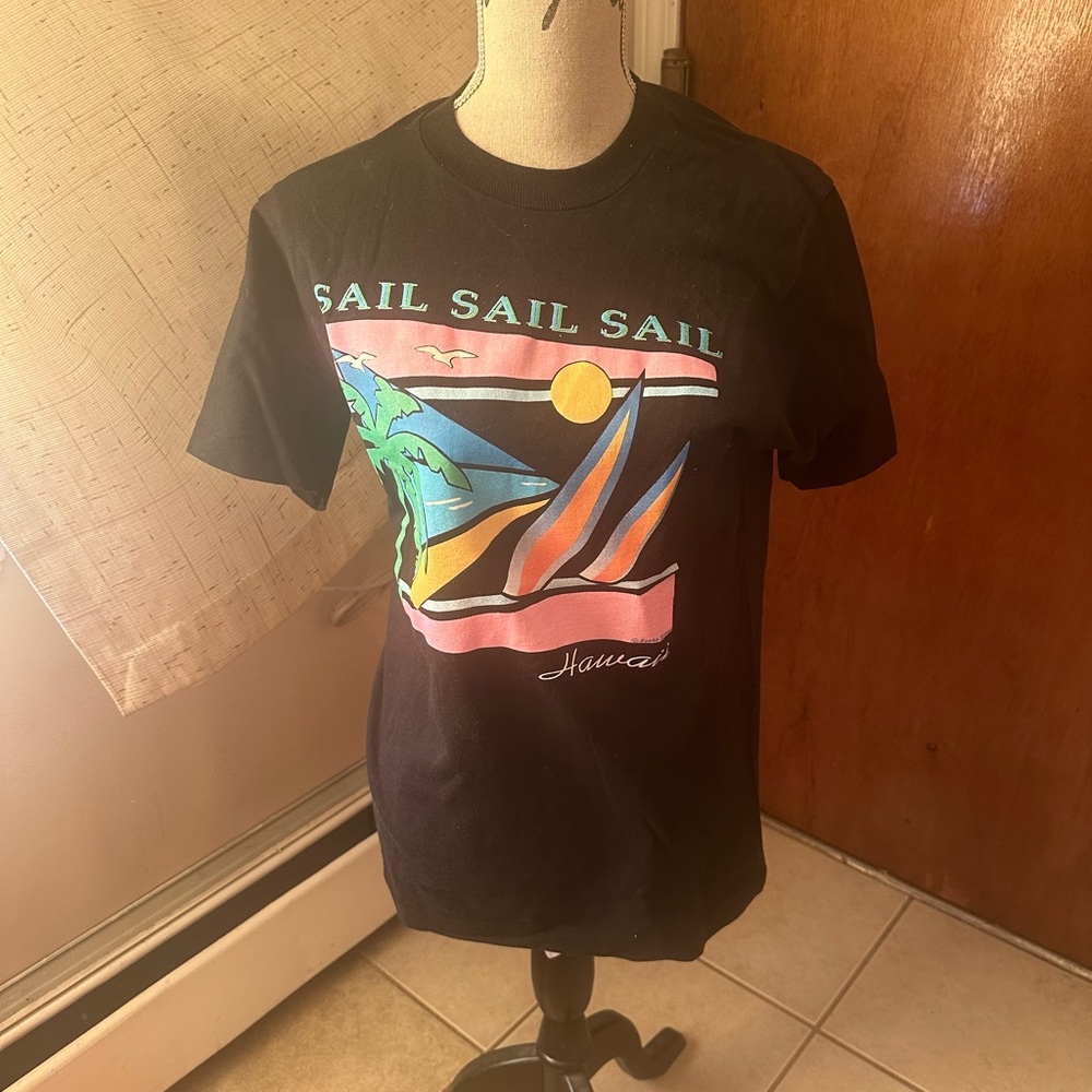Fruit of the Loom HAWAII TEE SHIRT Sail Boat Graphic Art SZ Medium Black